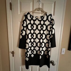 Chic Black and White Geometric Dress